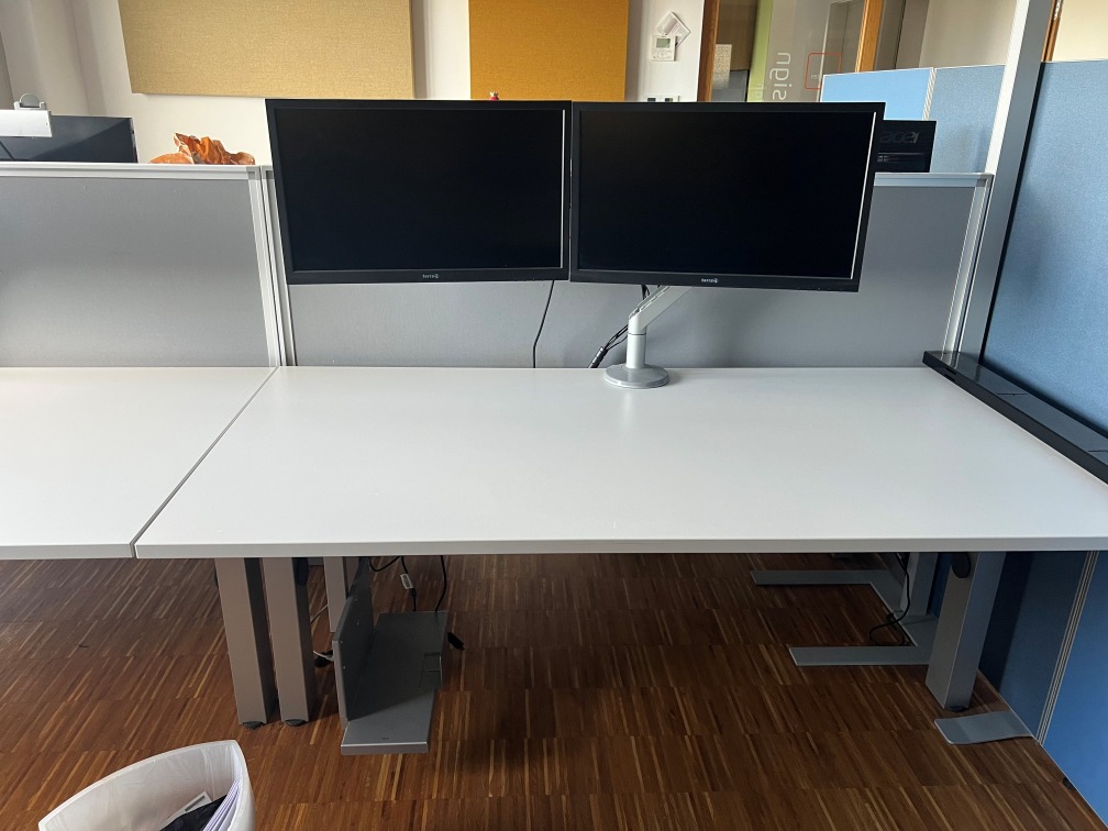 Hochwertige Büromöbel - Gebraucht gegen Abholung - Preise nach Absprache