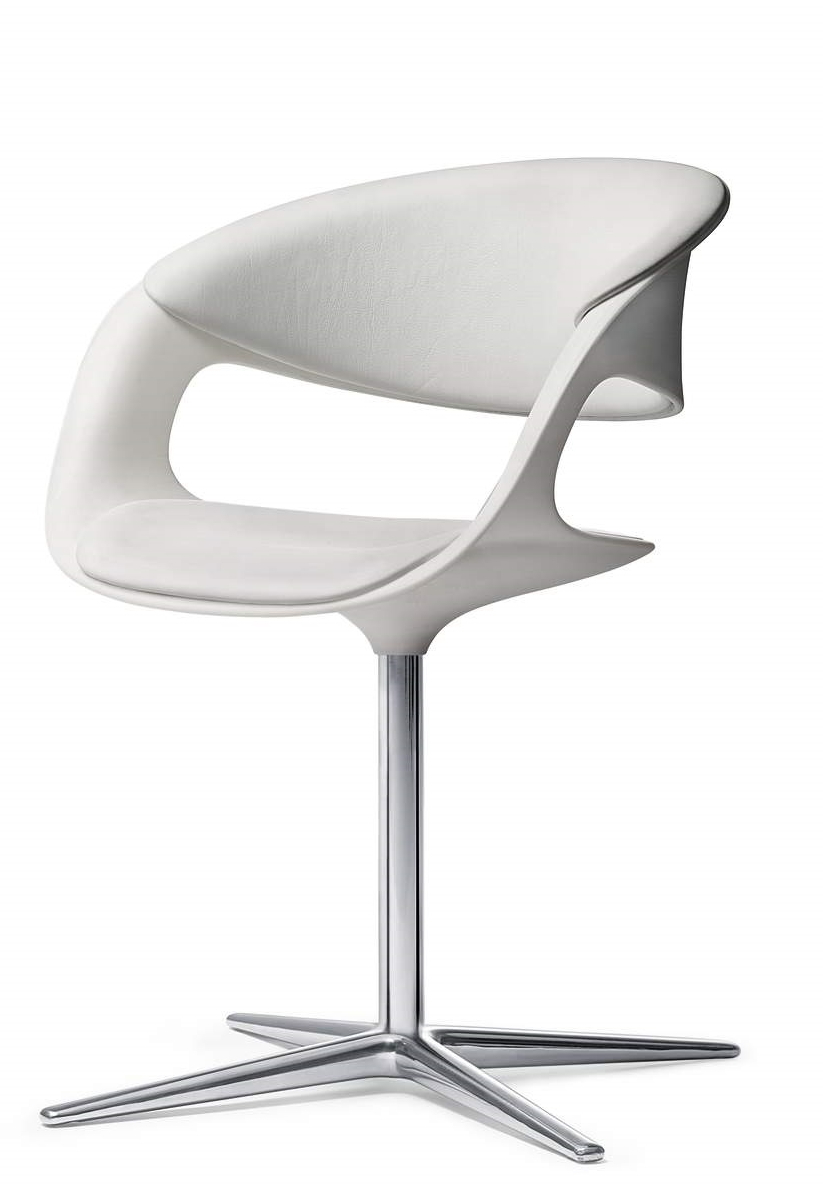 Weißer Lox Sessel von Walter Knoll mit verchromtem Drehfuß und elegantem Design.