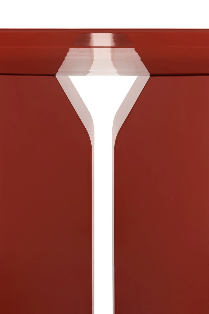 Detailaufnahme: Roter NVL Table Esstisch von MDF Italia mit einzigartigem, modernem Design.