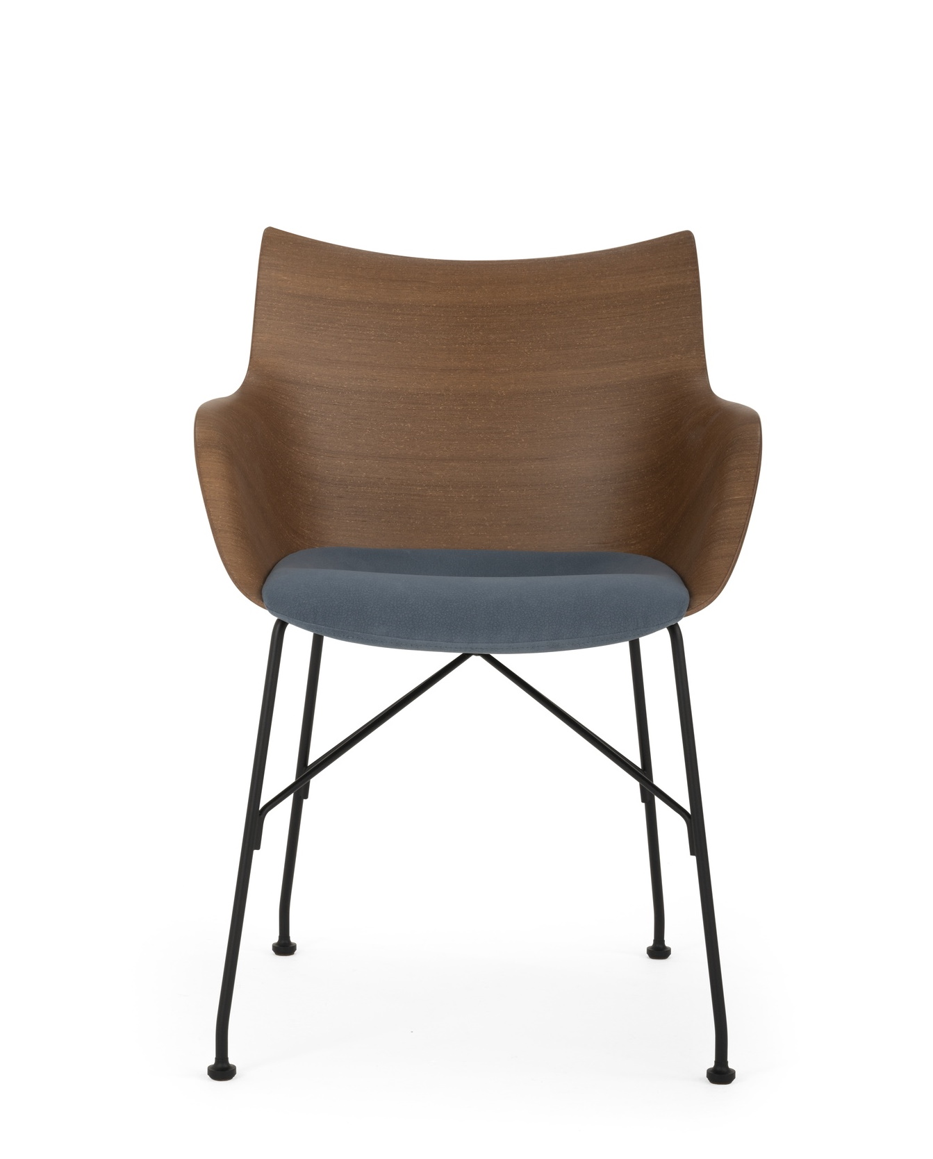 Q/Wood Stuhl von Kartell: Holzstuhl mit Armlehnen und blauem Sitzpolster auf schwarzem Metallgestell.
