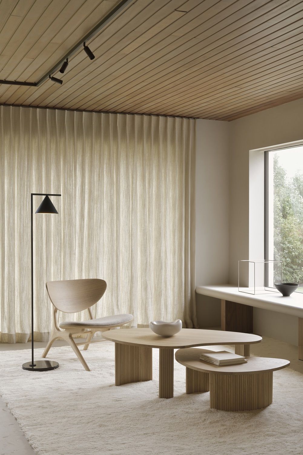 Eye Loungesessel Eiche lackiert Off White Stoff Ethnicraft