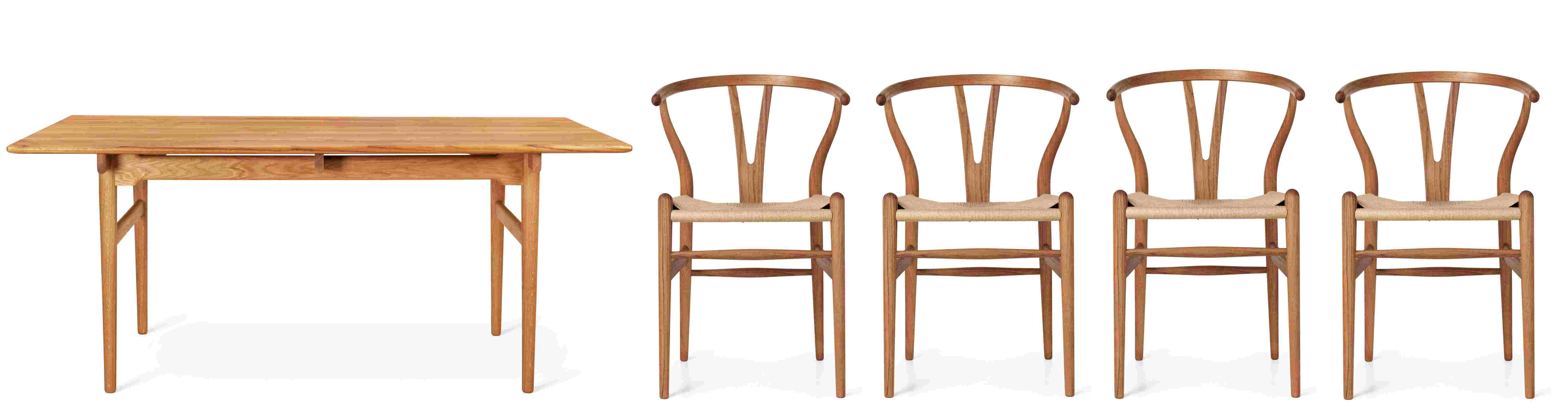 Esszimmer-Set: Teakholztisch mit vier CH24 Wishbone Stühlen von Carl Hansen & Søn.
