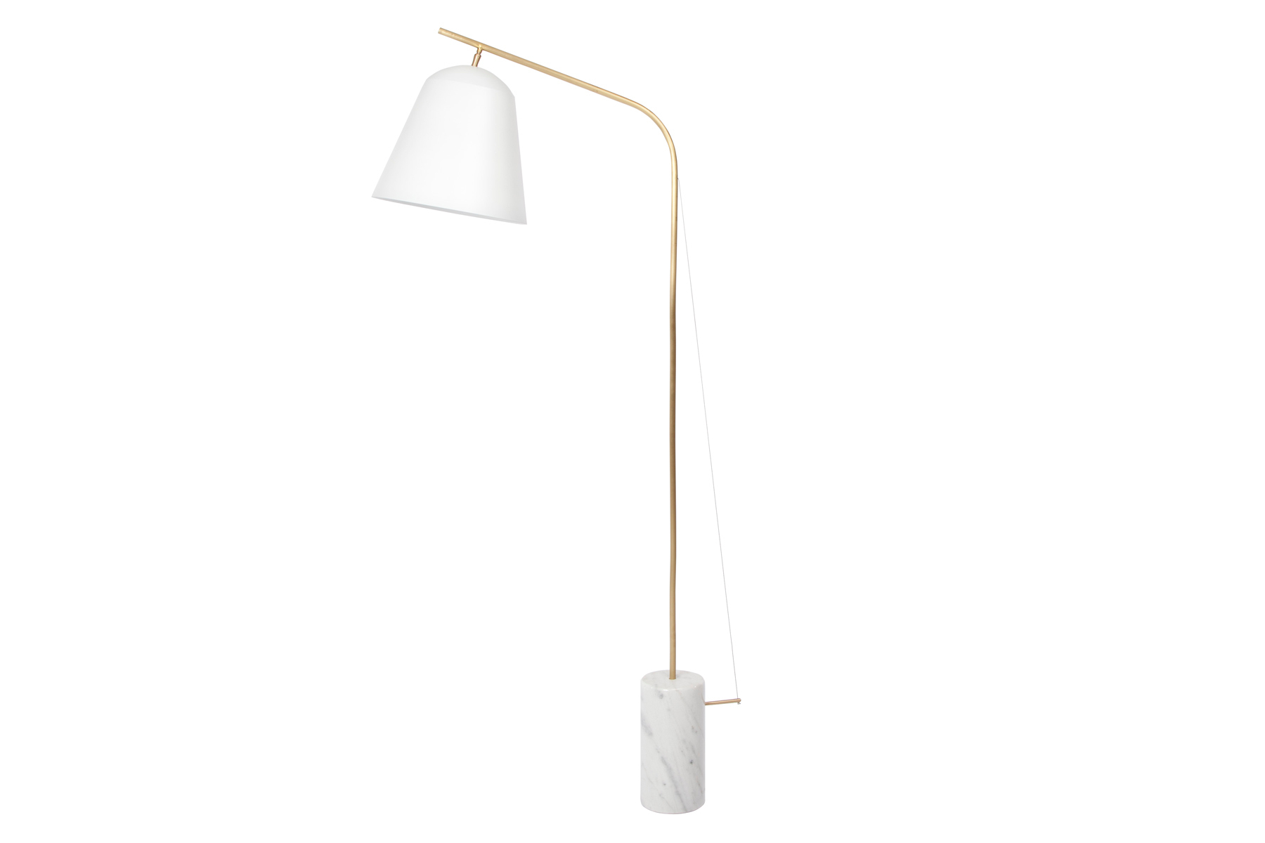 Weiße Line Two Stehleuchte von NORR11 mit Marmorfuß und goldenem Gestell. Moderne Bodenlampe für Wohnzimmer.