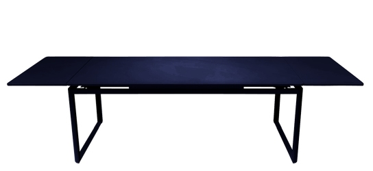 Biarritz Tisch von Fermob, ausziehbar, in dunkler Farbe, ideal für Garten und Terrasse.