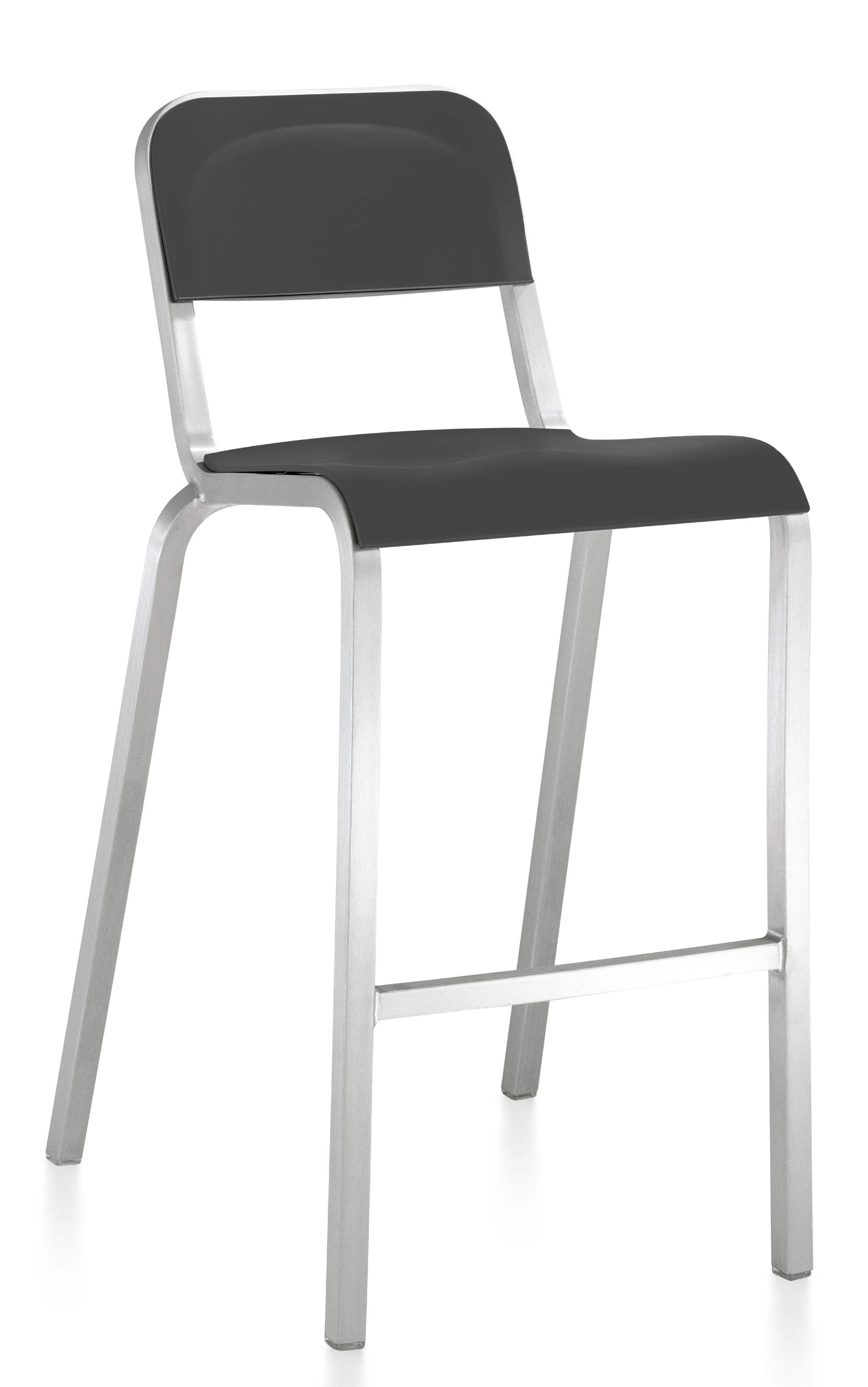 Emeco 1951 Barhocker aus gebürstetem Aluminium mit schwarzer Sitzfläche und Rückenlehne. Zeitloses Design.