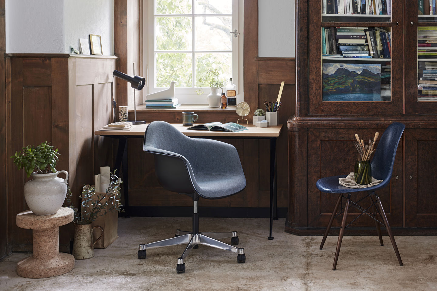 Eames Plastic Arm Chair DAL Stuhl Vollgepolstert Vitra