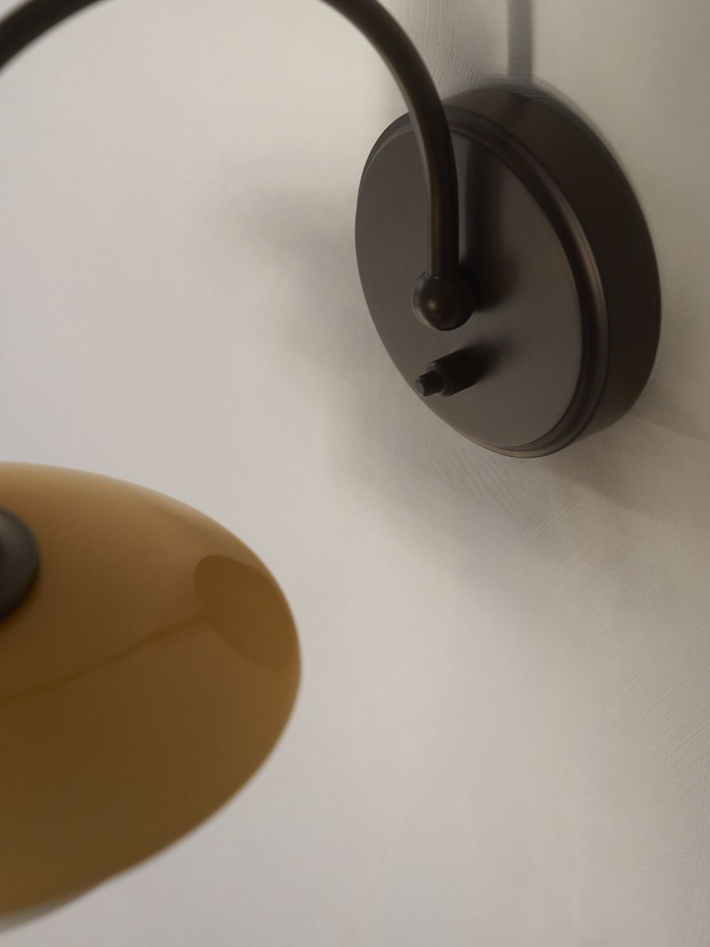 PH 2/2 Wall lamp Wandleuchte CENTENARY EDITION Amber/Opal White Louis Poulsen