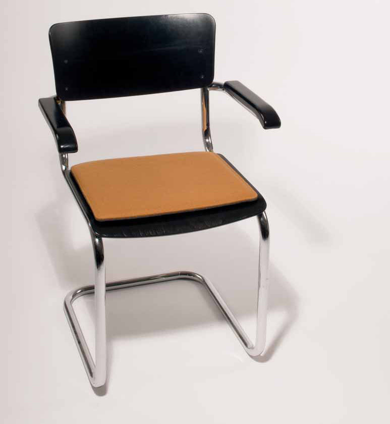 Sitzauflage aus Filz für S43 Freischwinger Stuhl, Farbe Parkhaus Berlin, bequeme Stuhlauflage.