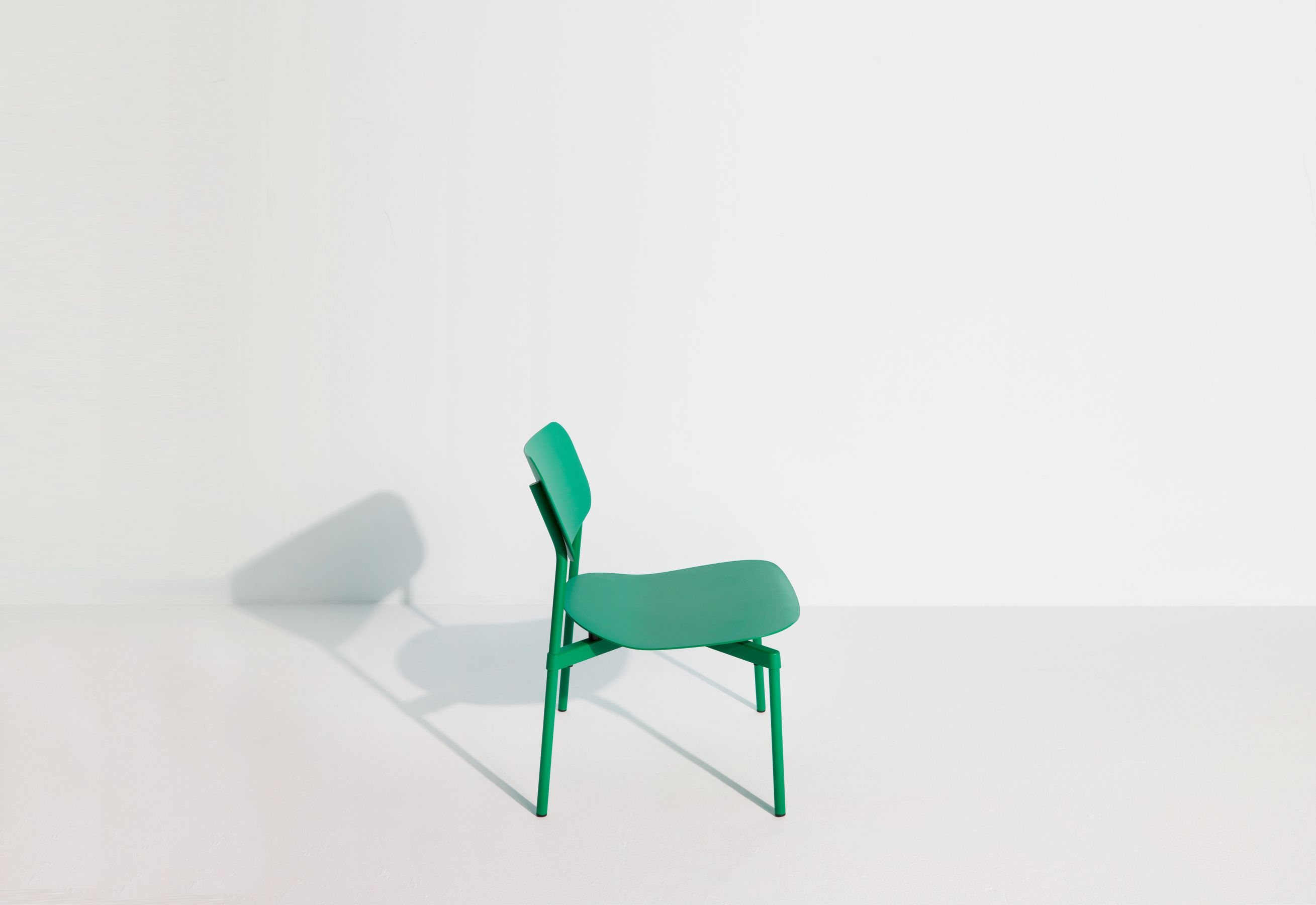 Mintgrüner Fromme Lounge Chair Sessel von Petite Friture, moderner Designstuhl für Wohnzimmer und Büro.