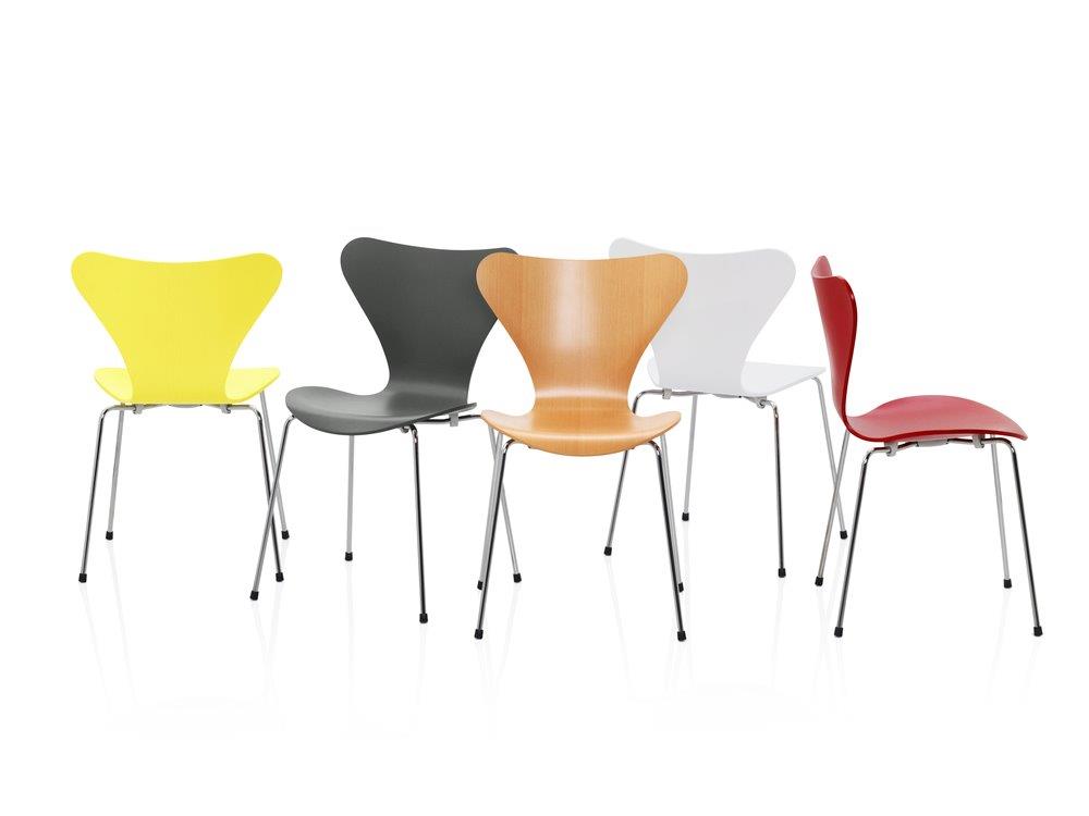Siebener / Serie Stuhl 3107 WEISS LACKIERT / Gestell VERCHROMT Fritz Hansen EINZELSTÜCKE