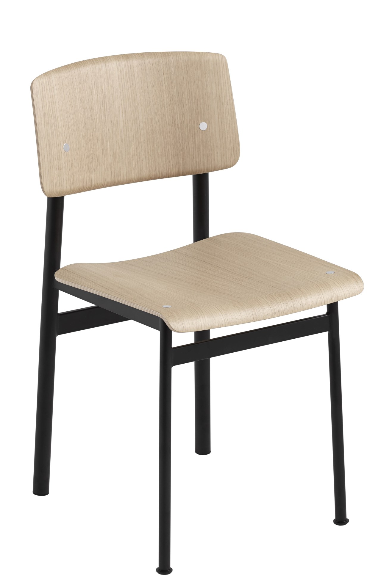 Muuto Loft Chair Stuhl mit hellem Holz und schwarzem Metallgestell, modernes Design.