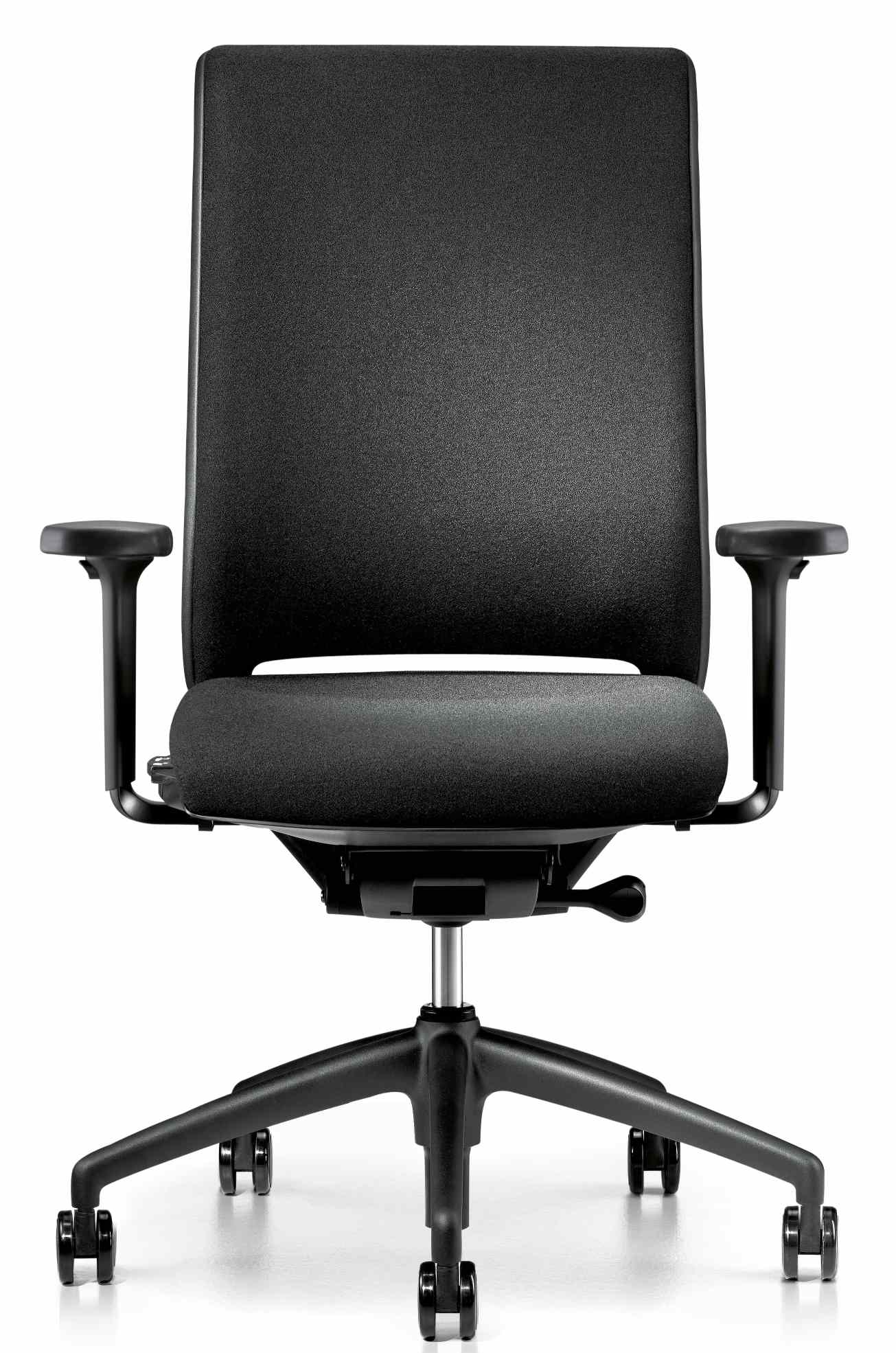 Schwarzer Interstuhl Hero Bürostuhl mit mittelhoher Rückenlehne, Polsterung und Armlehnen, Frontansicht.