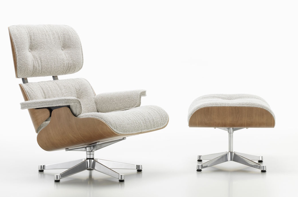 Eames Lounge Chair & Ottoman Sessel VORZUGSKOMBINATION Nubia, cream sand, poliert, Kirschbaum