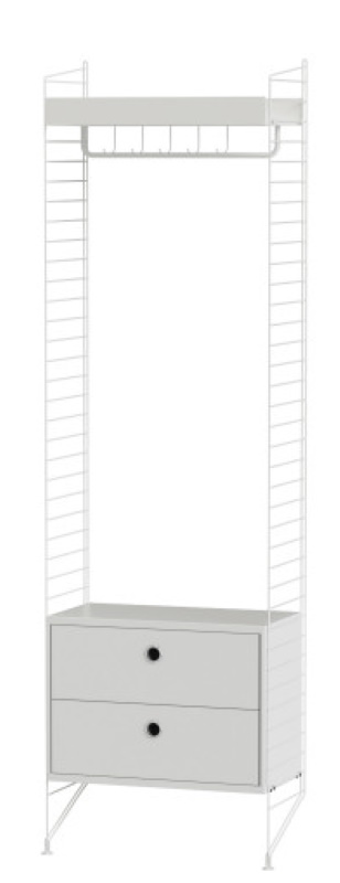 Weißes String Regal Flursystem mit zwei Schubladen und Kleiderstange für Ordnung im Eingangsbereich.