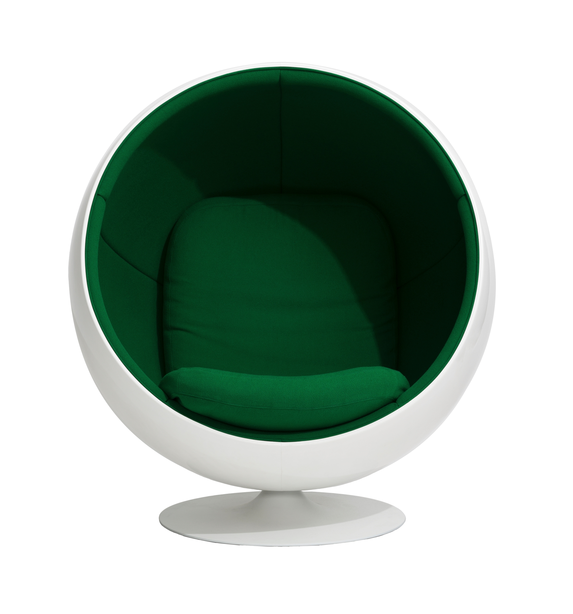 Weißer Ball Chair Sessel mit grüner Innenausstattung und Kissen, modernes Design für Wohnzimmer und Büro.