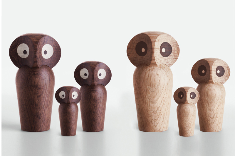 Holzfiguren Eulen: Architectmade Owl Eule Holzfigur EINZELSTÜCK in dunklem und hellem Holz. Dekorative Holzobjekte.