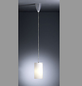 HLWS 04 Pendelleuchte von Tecnolumen: Schlichte, rechteckige Hängelampe für stilvolle Beleuchtung im Wohnraum. Modernes Design.