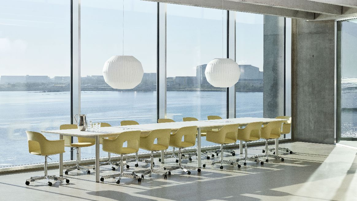 Layout Armchair 243 Armlehnstuhl 5-Sternfuß Hay