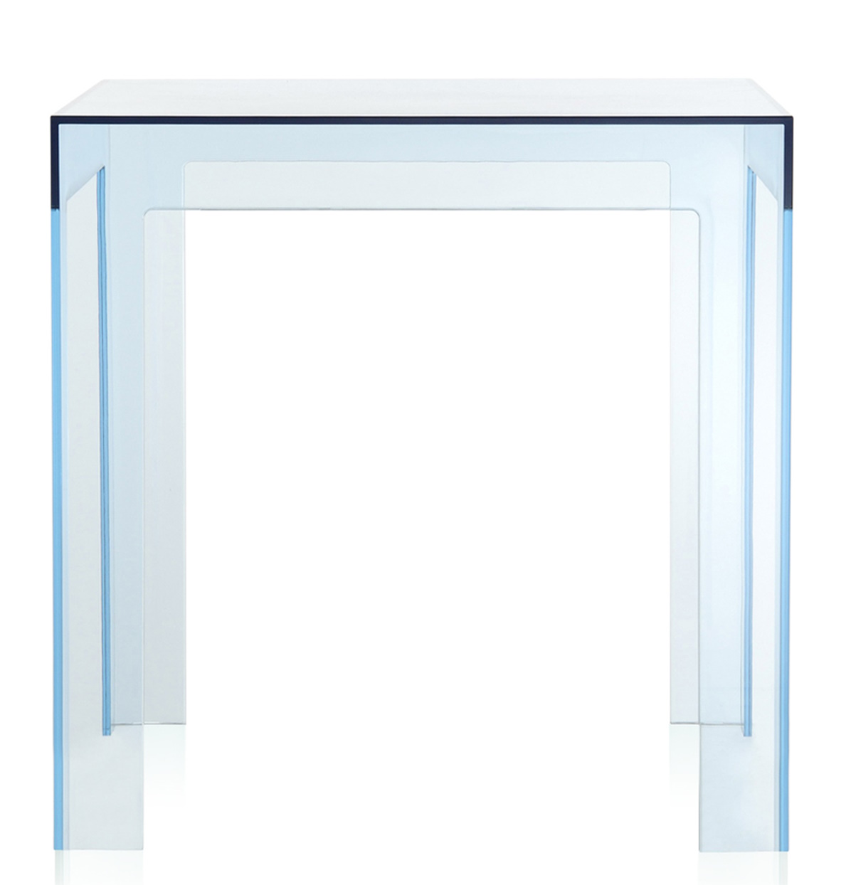 Transparenter, blauer Jolly Beistelltisch von Kartell, ideal als moderner Couchtisch oder Nachttisch.