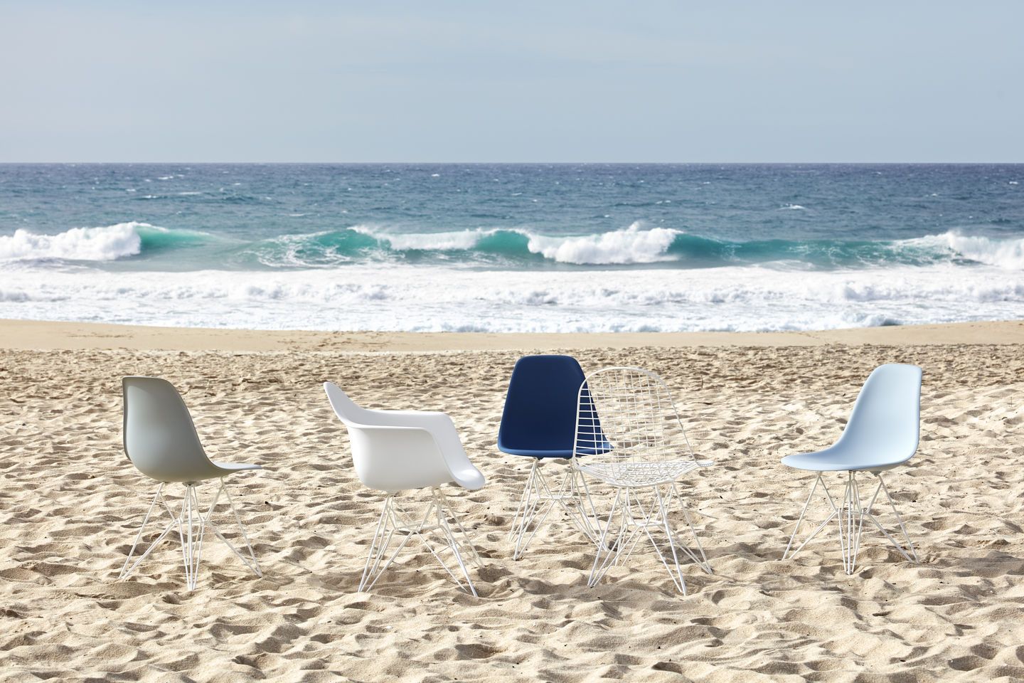 Eames Fiberglass Chair DSR Stuhl Vitra