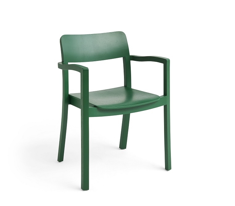 Grüner Pastis Armchair von Hay: Holzstuhl mit Armlehnen für Esszimmer und Wohnbereich.