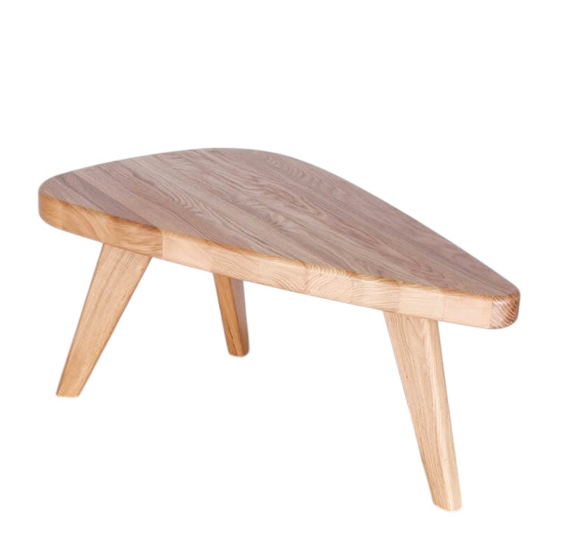 The Hansen Family Remix #3 Couchtisch Hans Hansen aus hellem Holz mit drei Beinen.