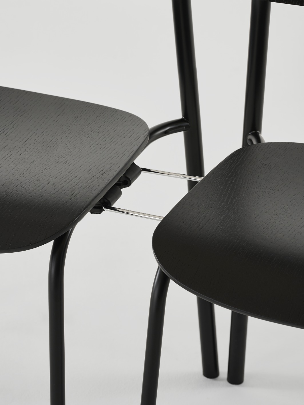 S 243 / S243 Stahlrohr Stuhl Thonet