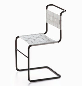 Miniatur Stuhl W1 [1926] mit schwarzem Stahlrohrgestell und geflochtener Sitzfläche. Designklassiker für Sammler.