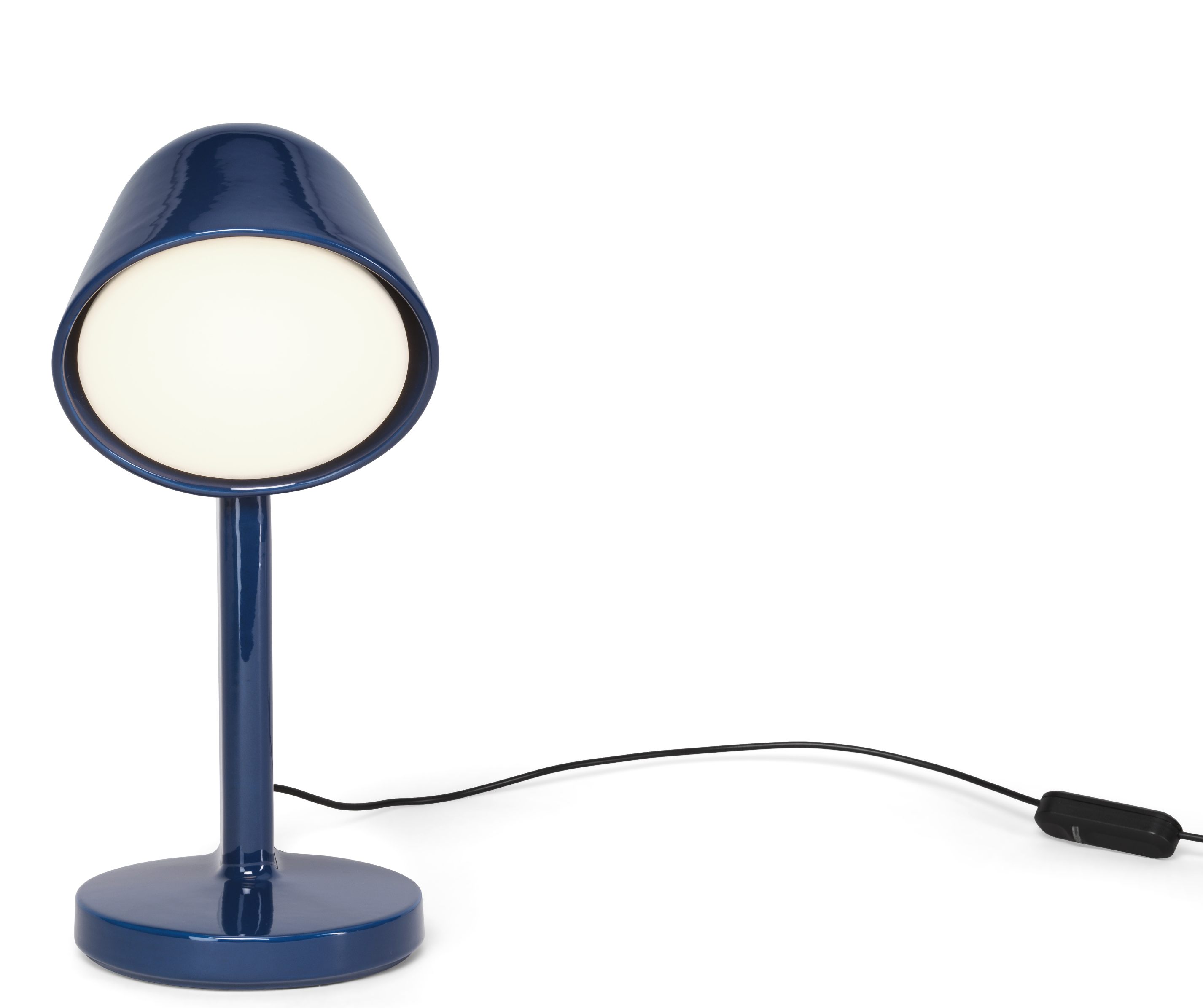 Navy blaue Céramique Tischleuchte von Flos mit rundem Lampenschirm und Kabel.