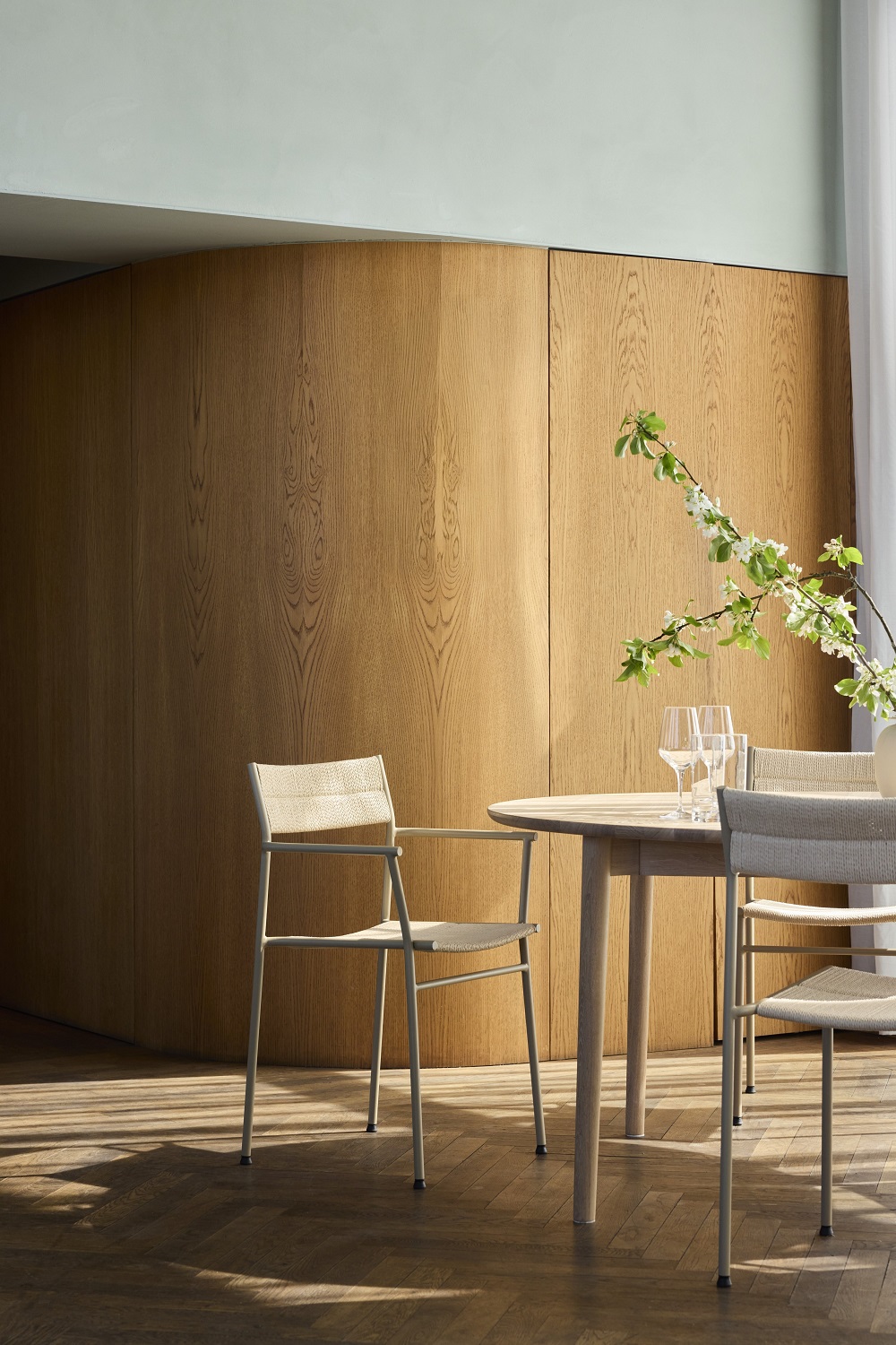 Vev Dining chair with armrests Armlehnenstuhl Northern