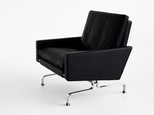 Schwarzer PK 31 Loungesessel von Fritz Hansen mit Lederbezug und Stahlgestell. Designklassiker.