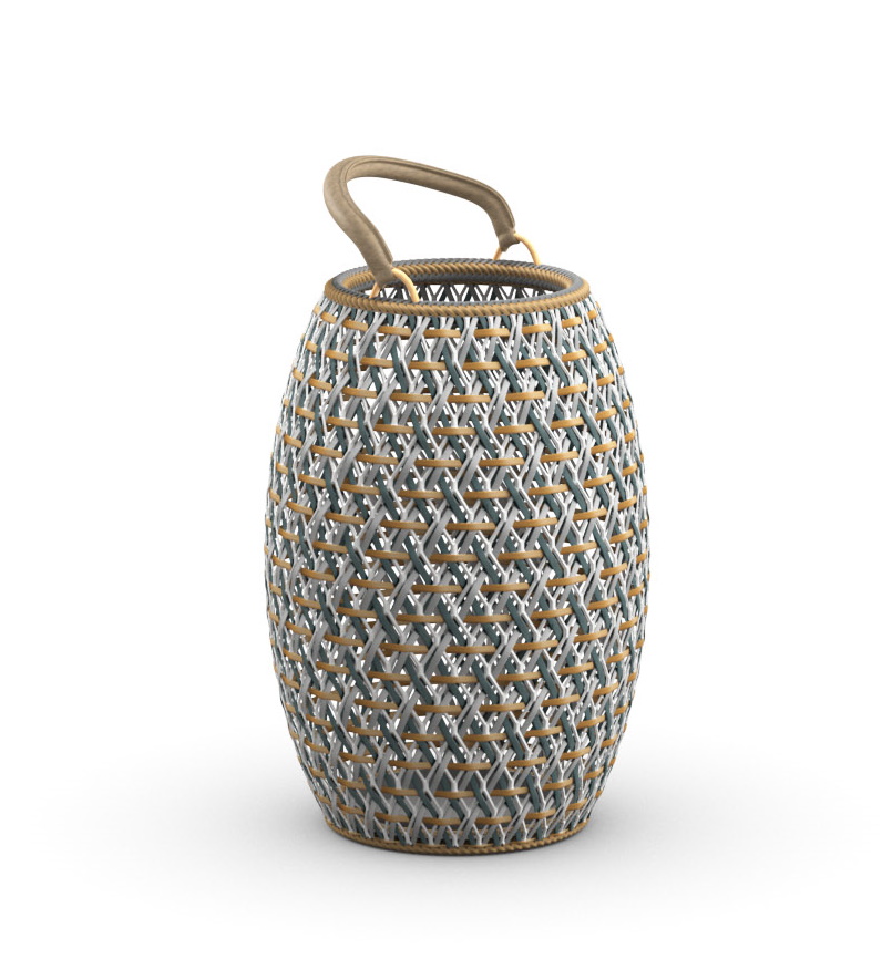 Dala Laterne: Geflochtene Outdoor-Laterne mit Tragegriff für stimmungsvolle Beleuchtung im Garten.