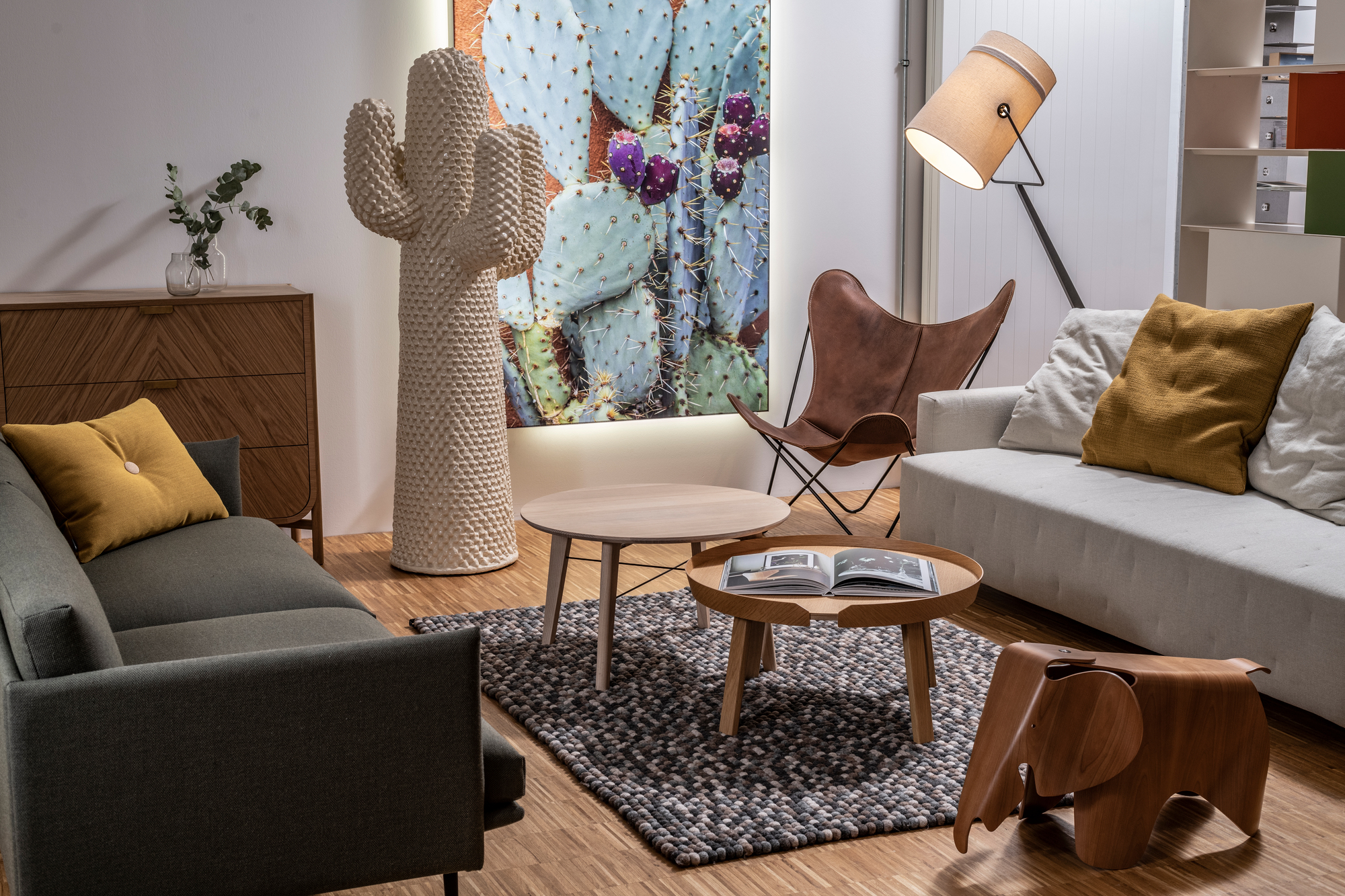 Around Coffee Table Large Couchtisch Eiche Muuto