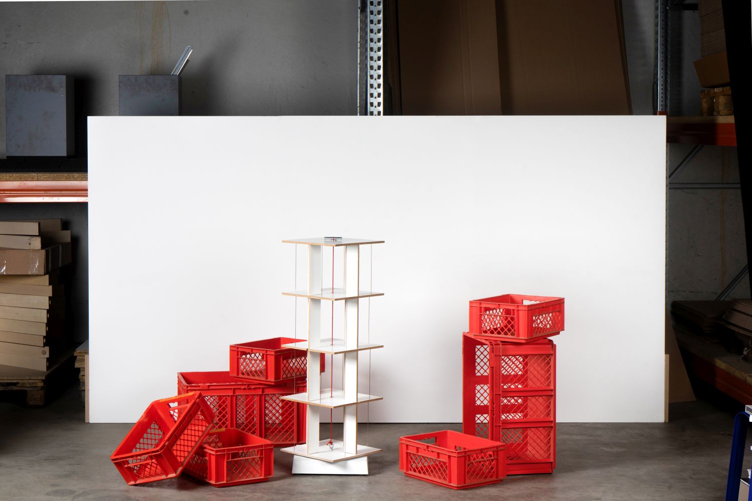 Buchstabler Bücherturm, DVD-Regal Nils Holger Moormann