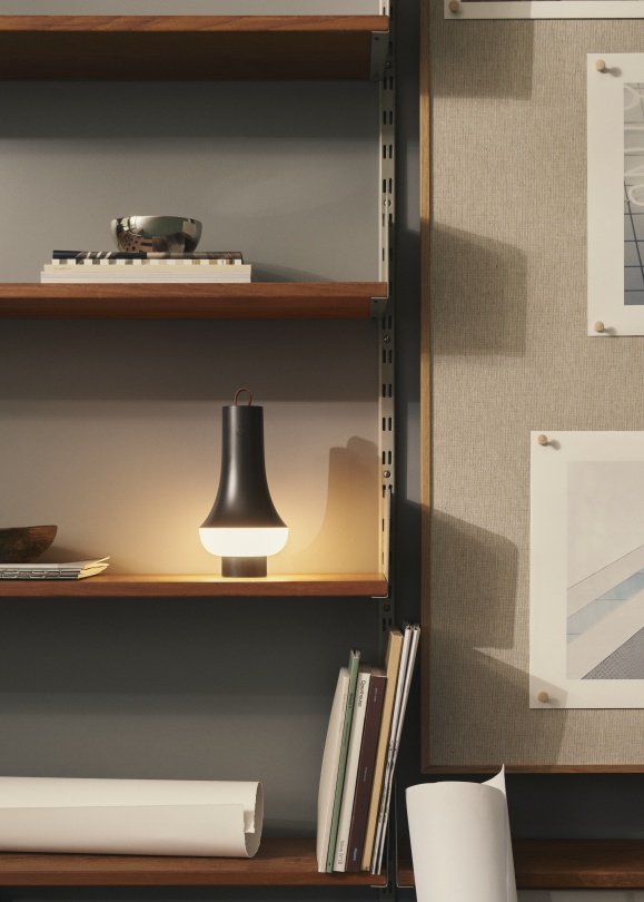 Tomoshi Portable Akkuleuchte / Tischleuchte Louis Poulsen