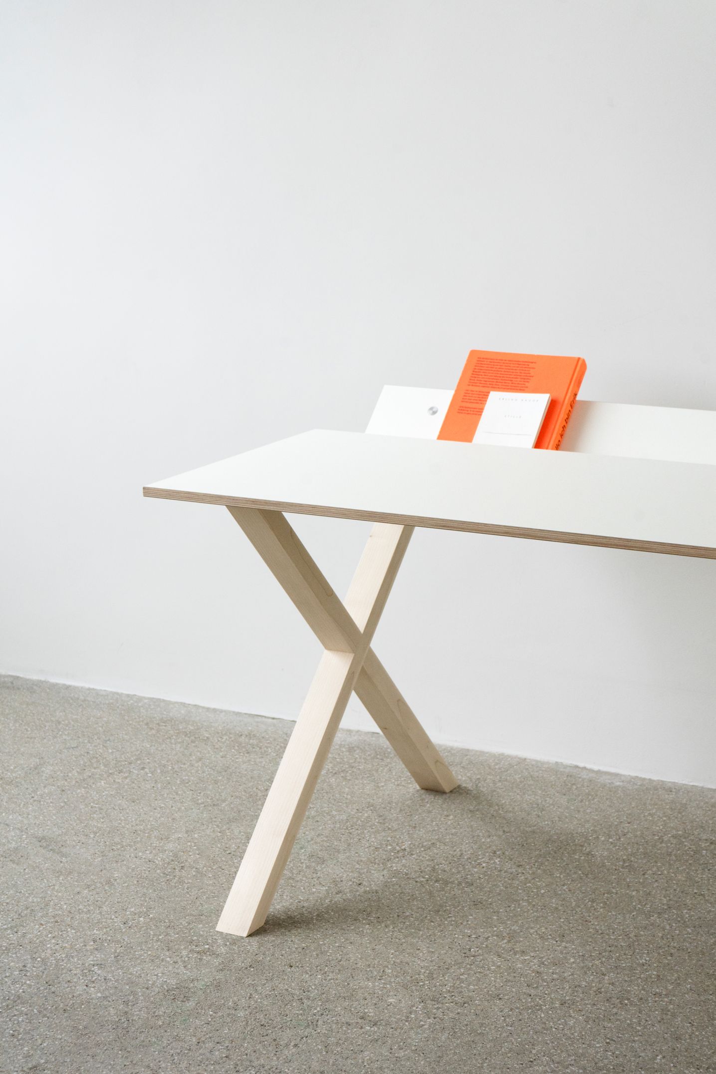 Kant Schreibtisch Nils Holger Moormann