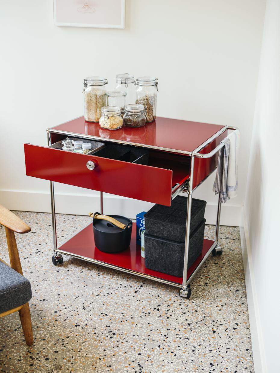 USM Haller Inos Box hoch mit Tablett