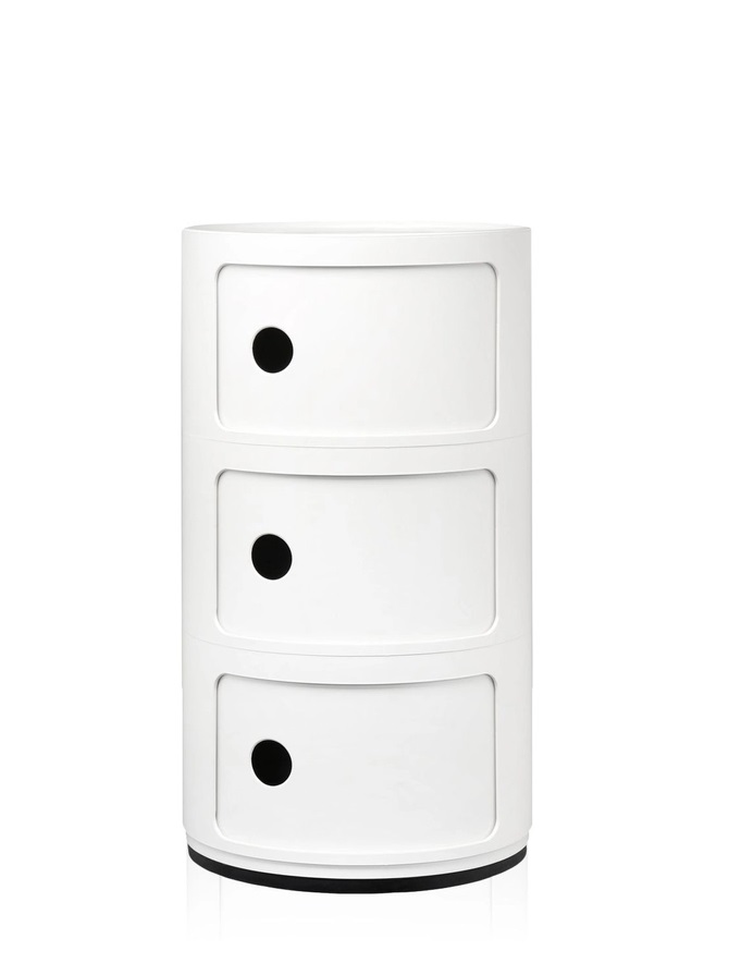 Weißes Componibili 3er Element von Kartell: Moderner Nachttisch oder Beistelltisch mit drei Fächern.