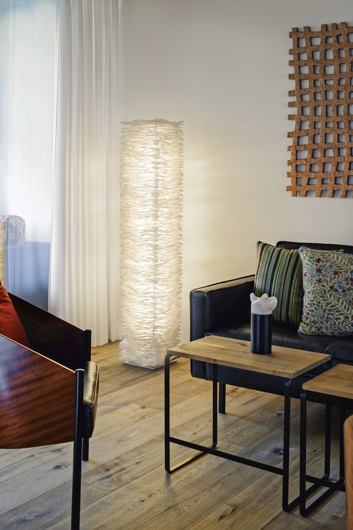 One by one Stehleuchte Belux