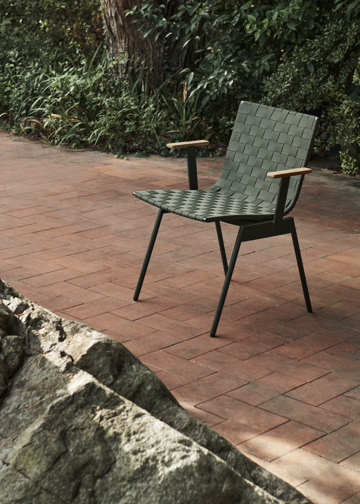Ville AV34 Outdoor Chair Stuhl AndTradition