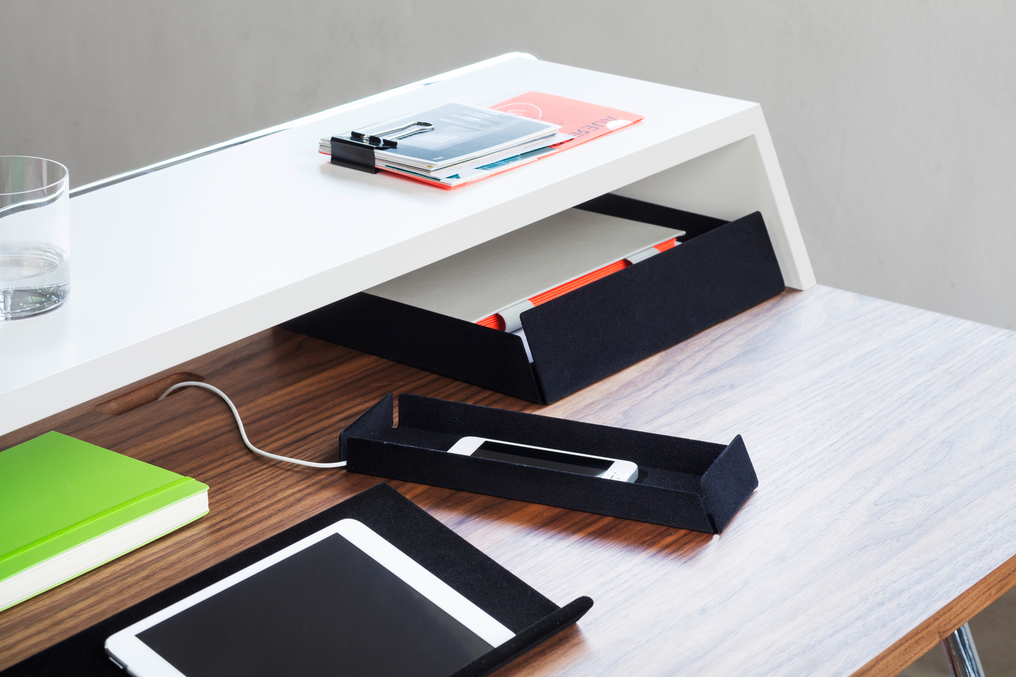 S 1200 Sekretär Thonet