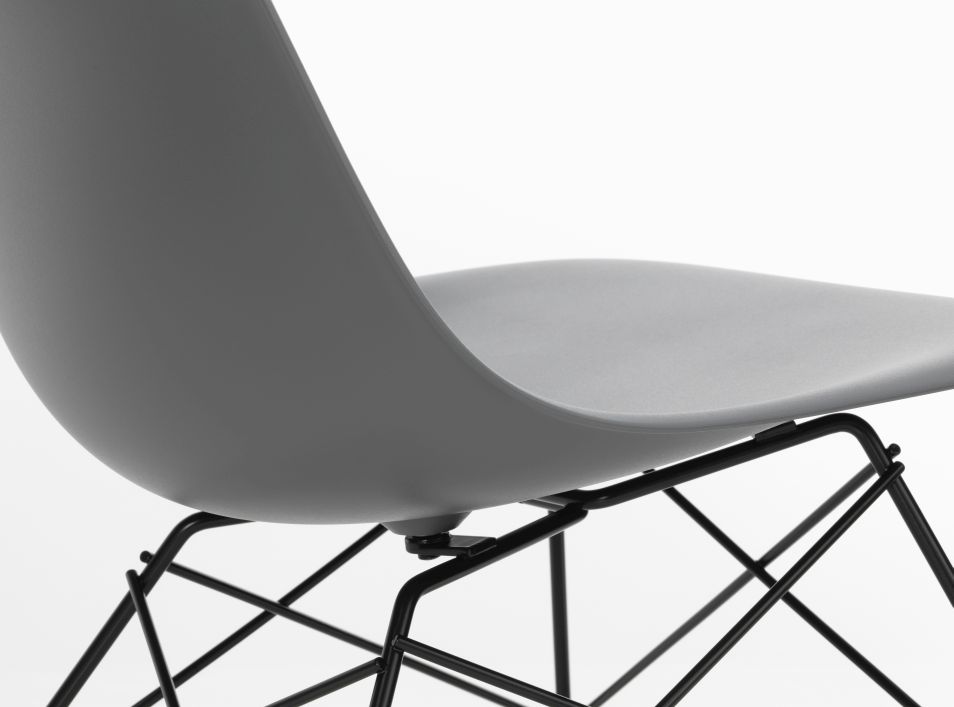Eames Plastic Side Chair LSR Stuhl Vitra