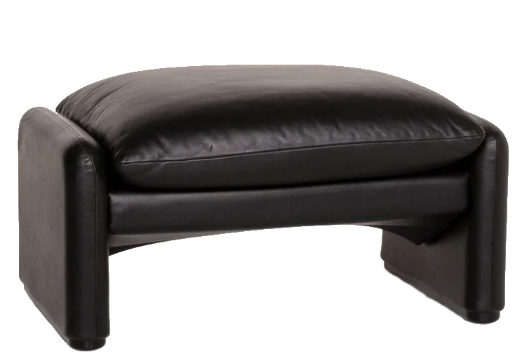 Schwarzer 675 Maralunga Hocker von Cassina, moderner Lederhocker für Wohnzimmer und Loungemöbel.