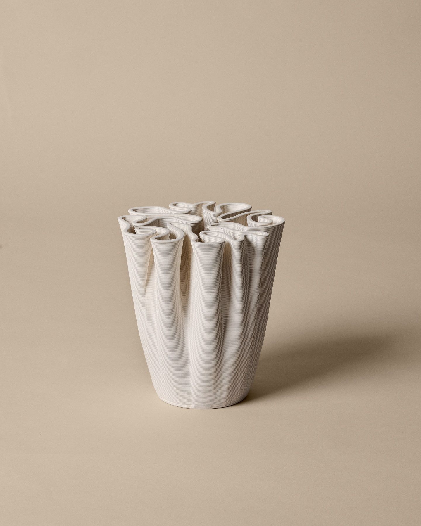 Dedali Vase Medium Off-white Ferm Living 