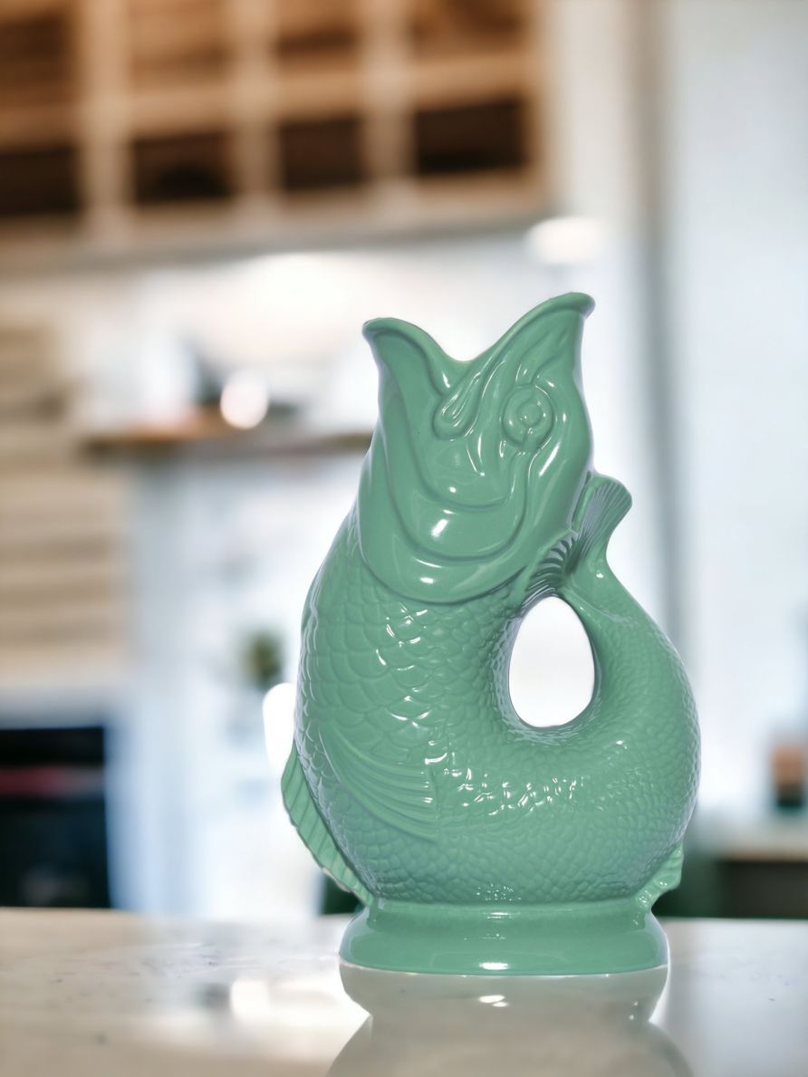 Gluckigluck Fischkaraffe in Sea Green XL: Keramik Wasserkaraffe und dekorative Vase in Fischform.