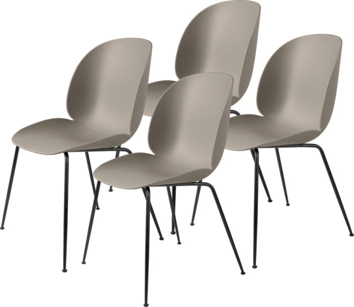 Gubi Beetle Chair 4er Set in Beige mit schwarzem Gestell, ungepolsterte Esszimmerstühle.