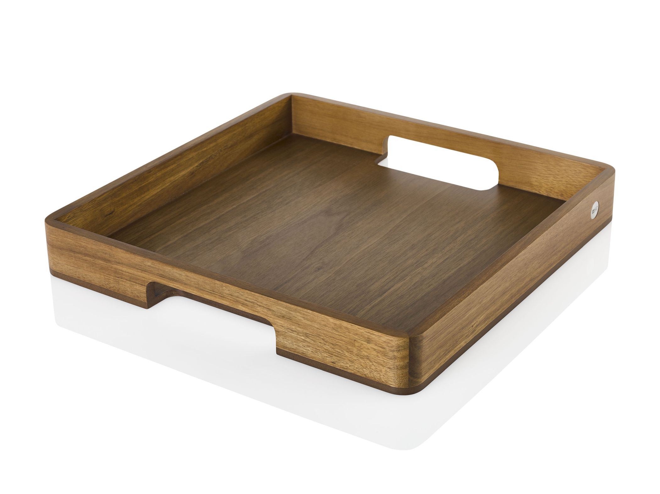 Quadratisches Serviertablett aus Holz mit Griffen, ideal für Küche und Esszimmer.