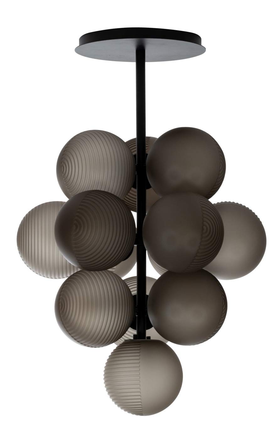 Stellar Grape Pendelleuchte: Rauchgraue Glaskugeln an schwarzer Aufhängung. Moderne Hängelampe für Wohnzimmer.