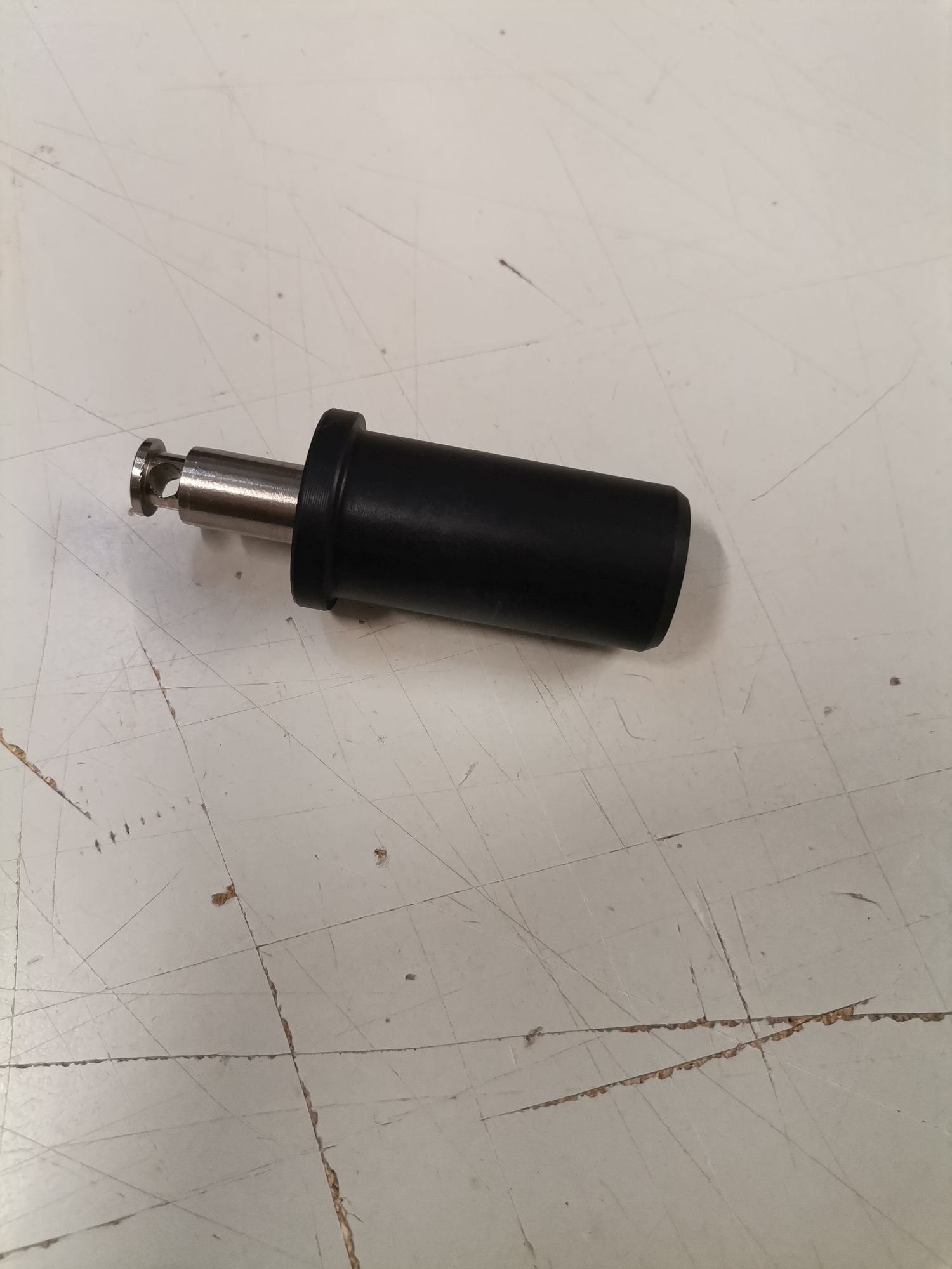 Fix-e Plus Adapter für USM Haller Tische und Kitos E zur Lifto Befestigung.