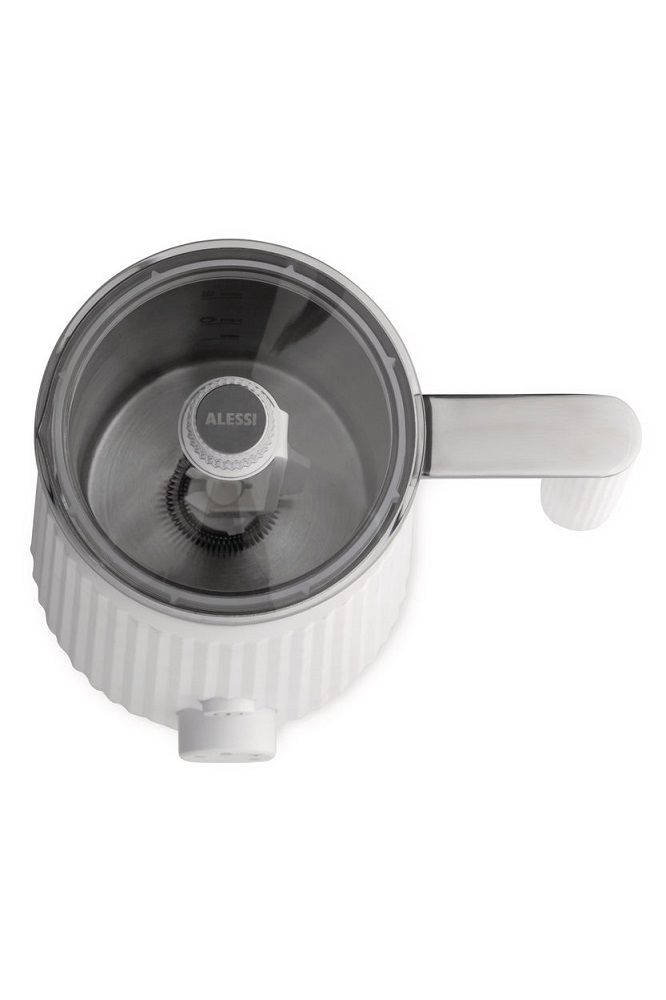 Draufsicht: Weißer Alessi Milchaufschäumer mit Induktion und transparentem Deckel.